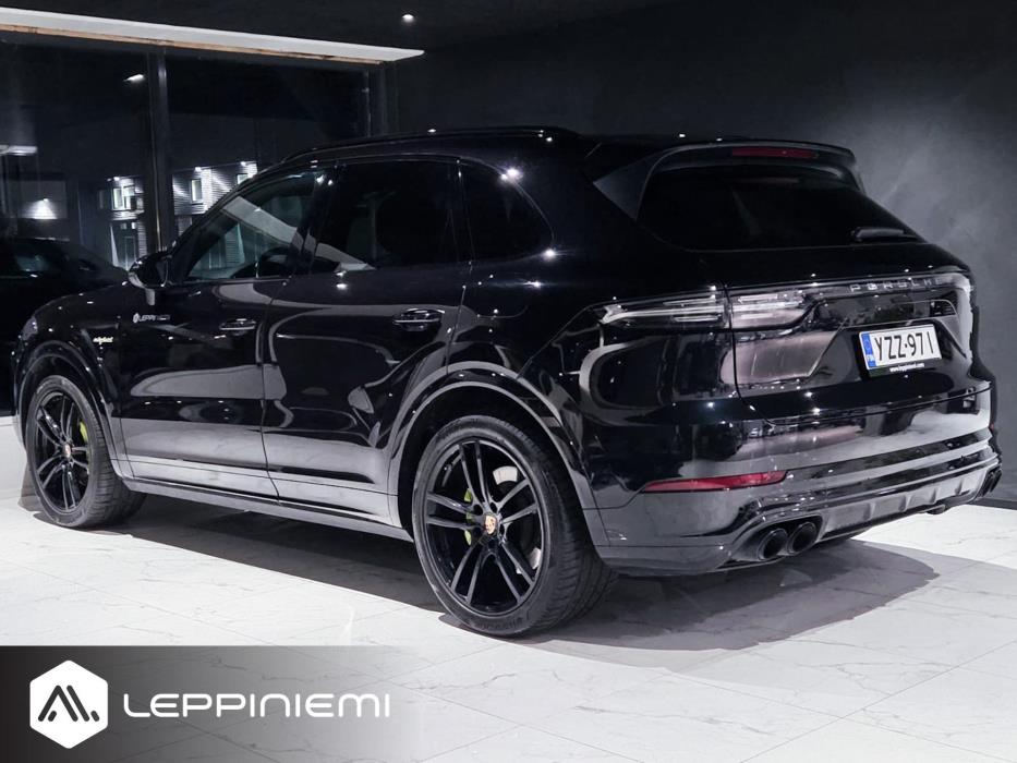 PORSCHE Cayenne 2018