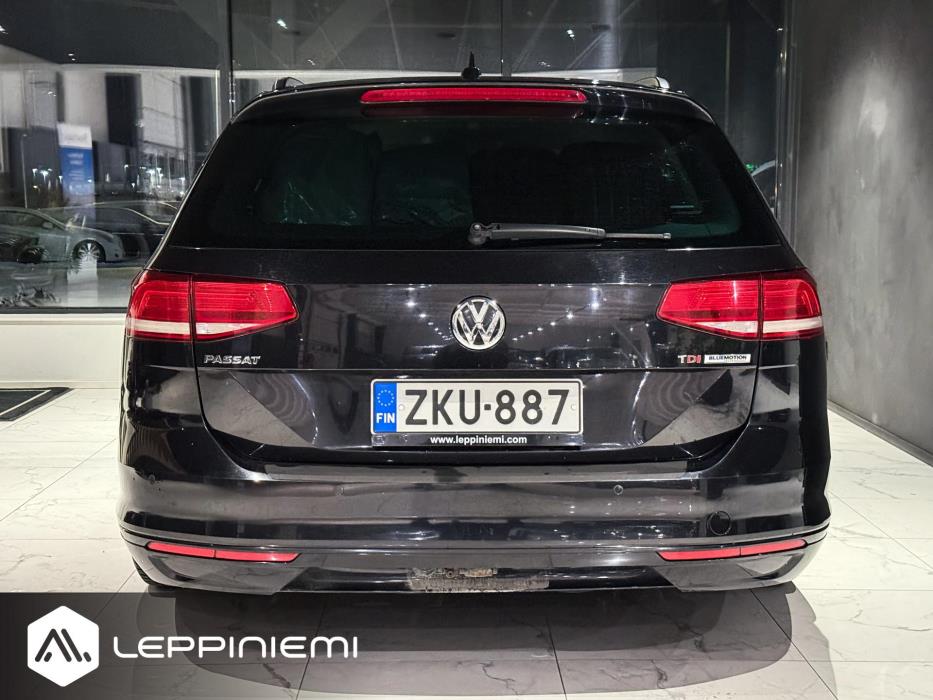VOLKSWAGEN Passat 2016
