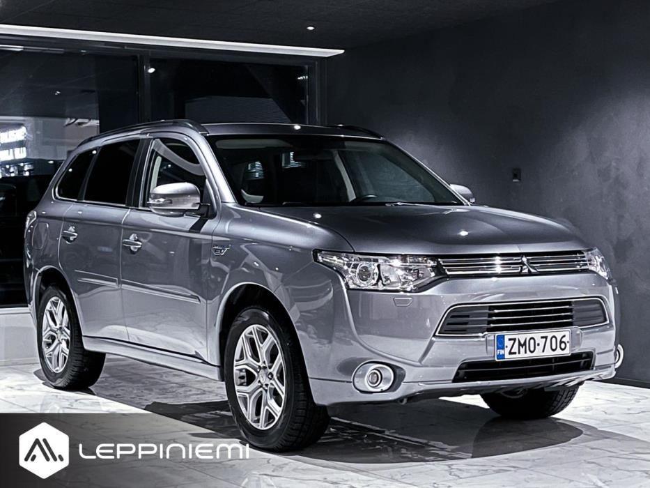 MITSUBISHI Outlander PHEV 2014
