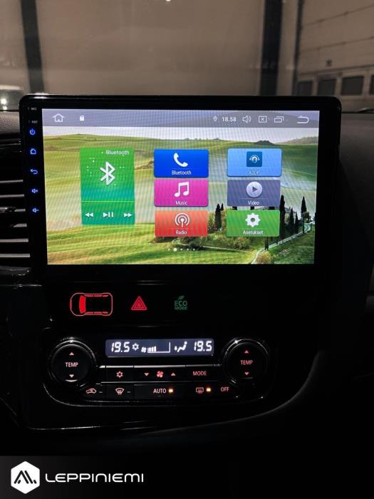 MITSUBISHI Outlander PHEV 2014