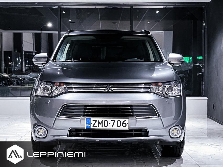 MITSUBISHI Outlander PHEV 2014