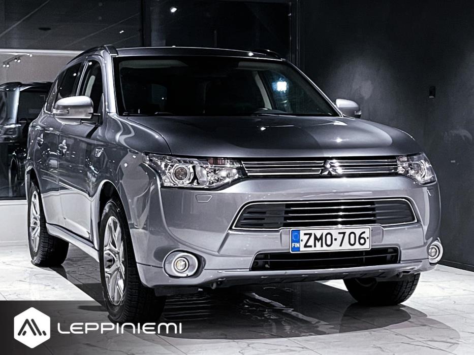 MITSUBISHI Outlander PHEV 2014
