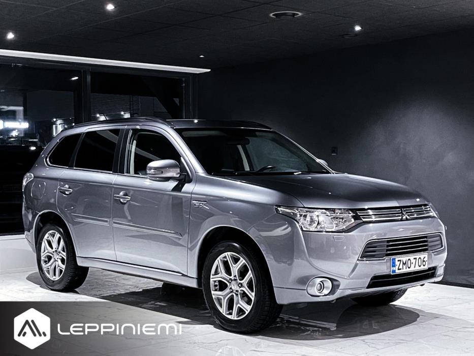 MITSUBISHI Outlander PHEV 2014
