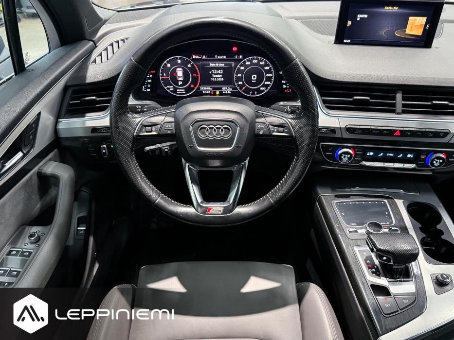 AUDI Q7 2016