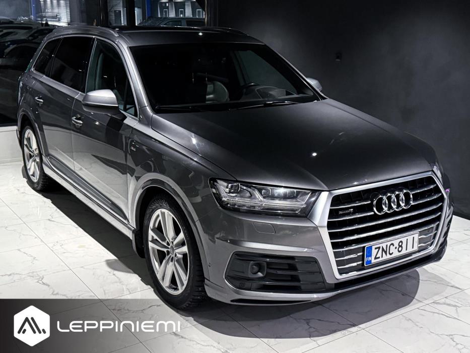 AUDI Q7 2016