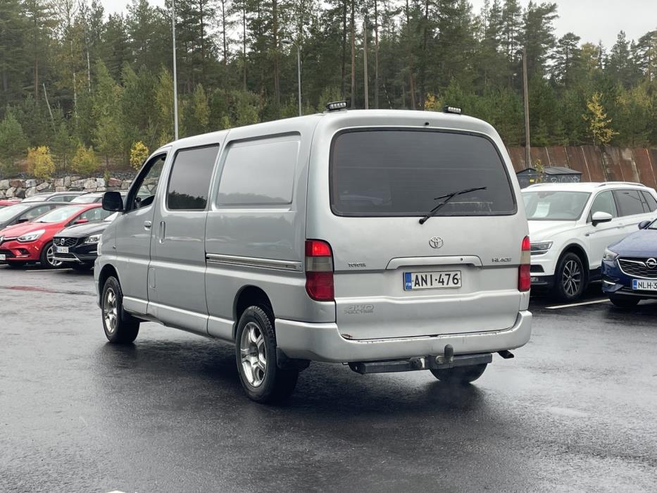 TOYOTA Hiace 2007