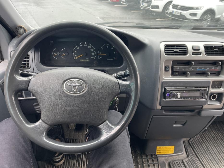 TOYOTA Hiace 2007