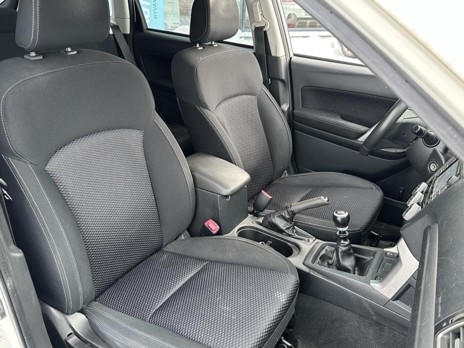 SUBARU Forester 2016