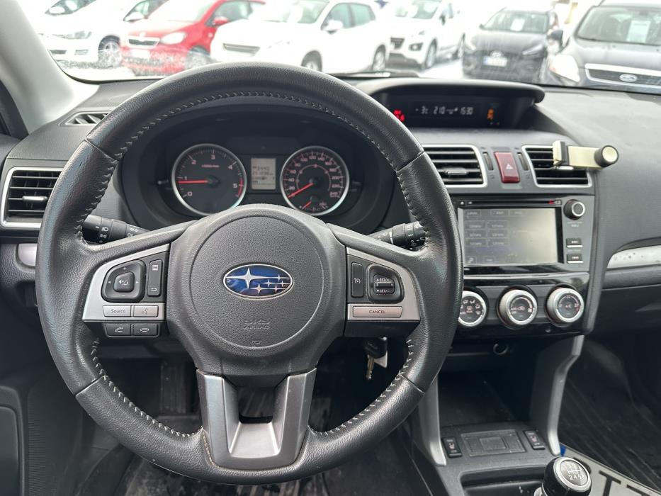 SUBARU Forester 2016