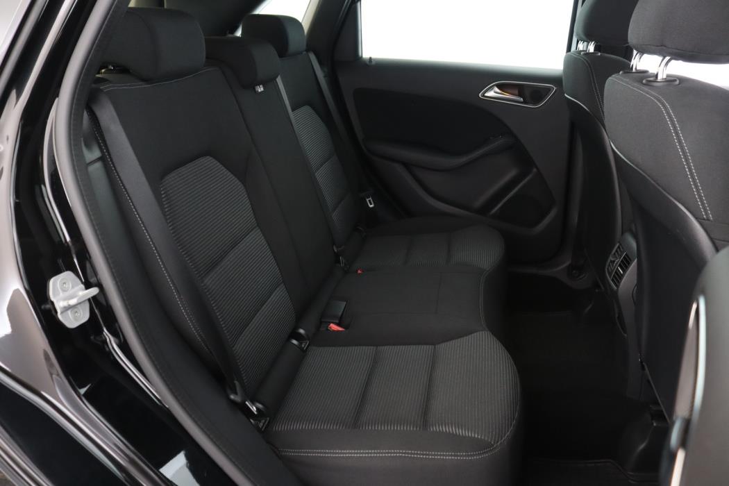 MERCEDES-BENZ B 2018