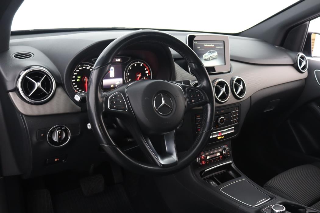 MERCEDES-BENZ B 2018