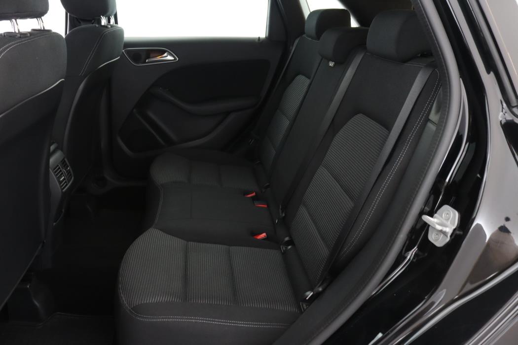 MERCEDES-BENZ B 2018