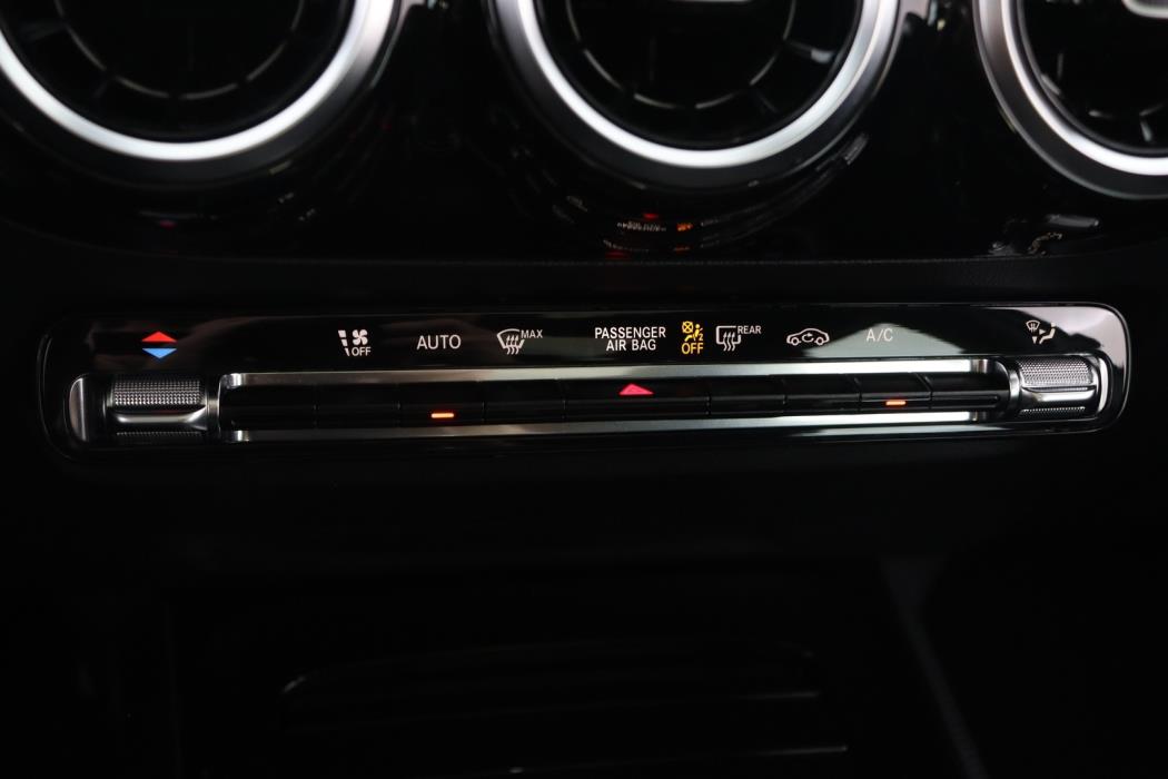 MERCEDES-BENZ B 2019
