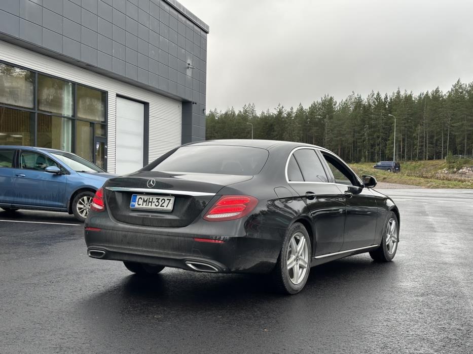 MERCEDES-BENZ E 2019