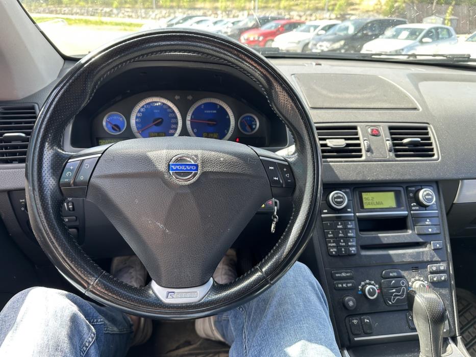 VOLVO XC90 2011