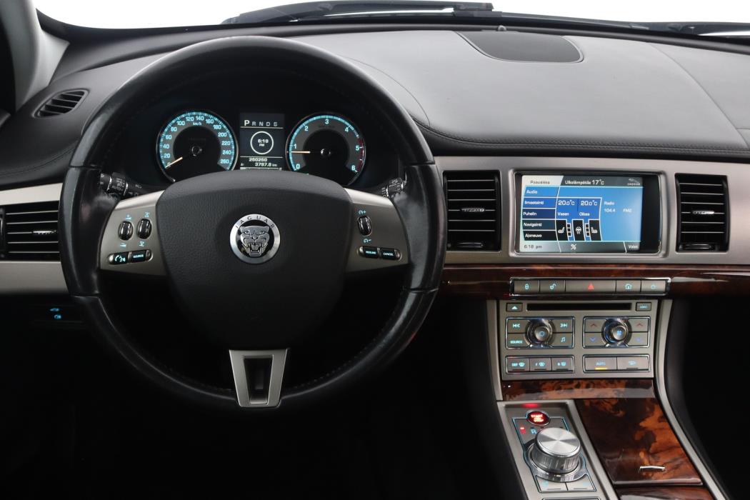 JAGUAR XF 2010