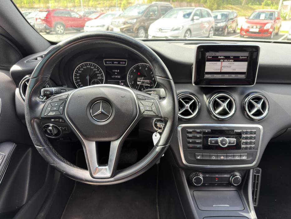MERCEDES-BENZ A 2013
