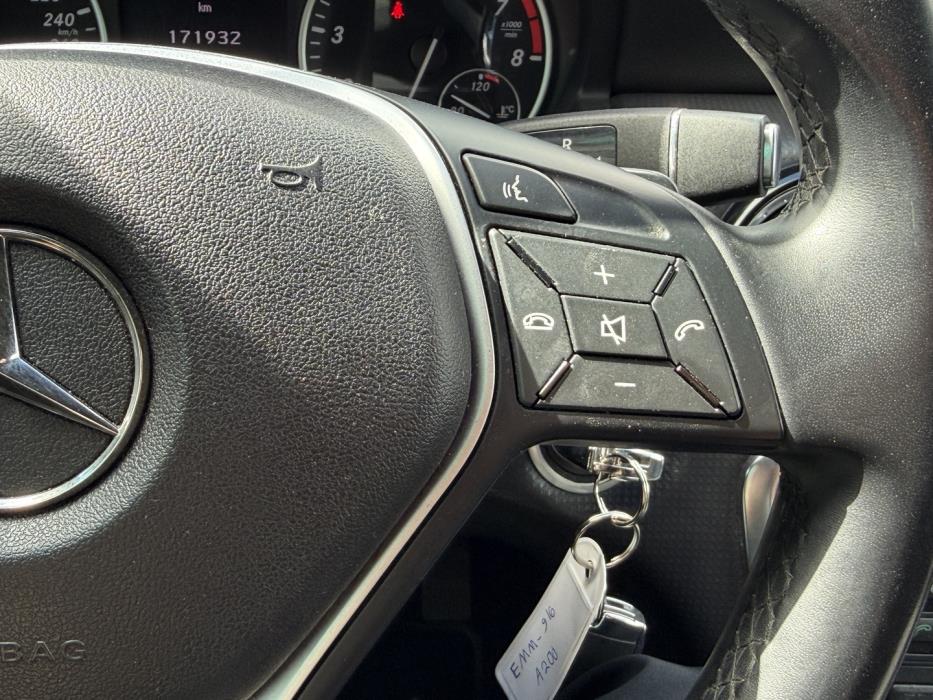 MERCEDES-BENZ A 2013