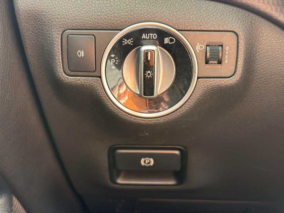 MERCEDES-BENZ A 2013