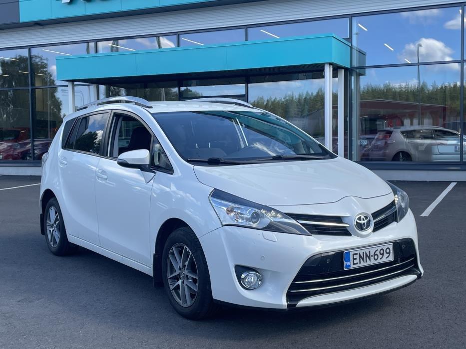 TOYOTA Verso 2015