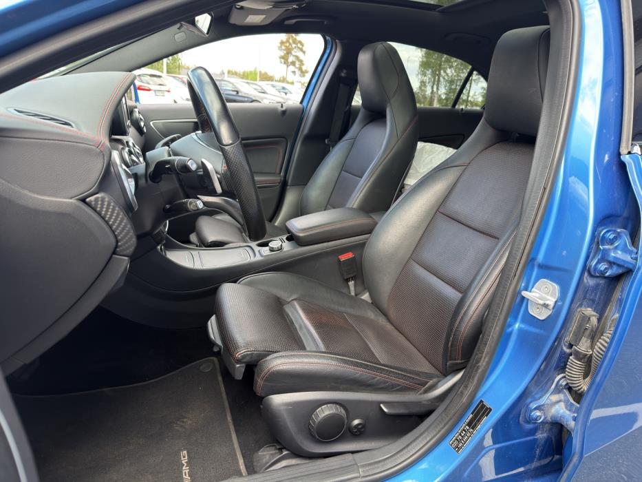 MERCEDES-BENZ A 2016
