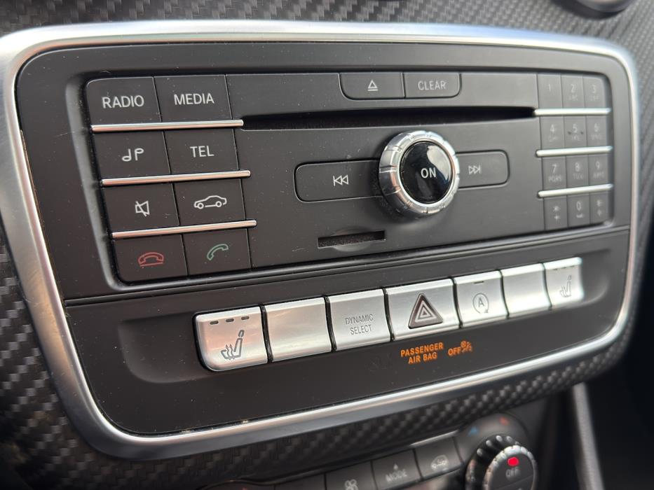 MERCEDES-BENZ A 2016