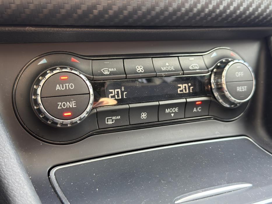 MERCEDES-BENZ A 2016