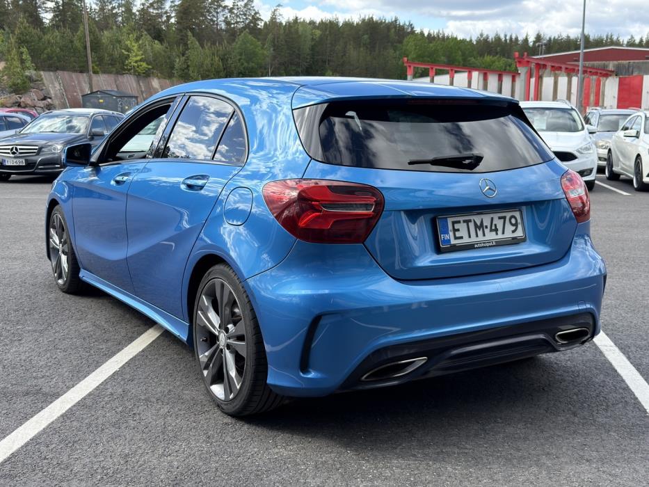 MERCEDES-BENZ A 2016