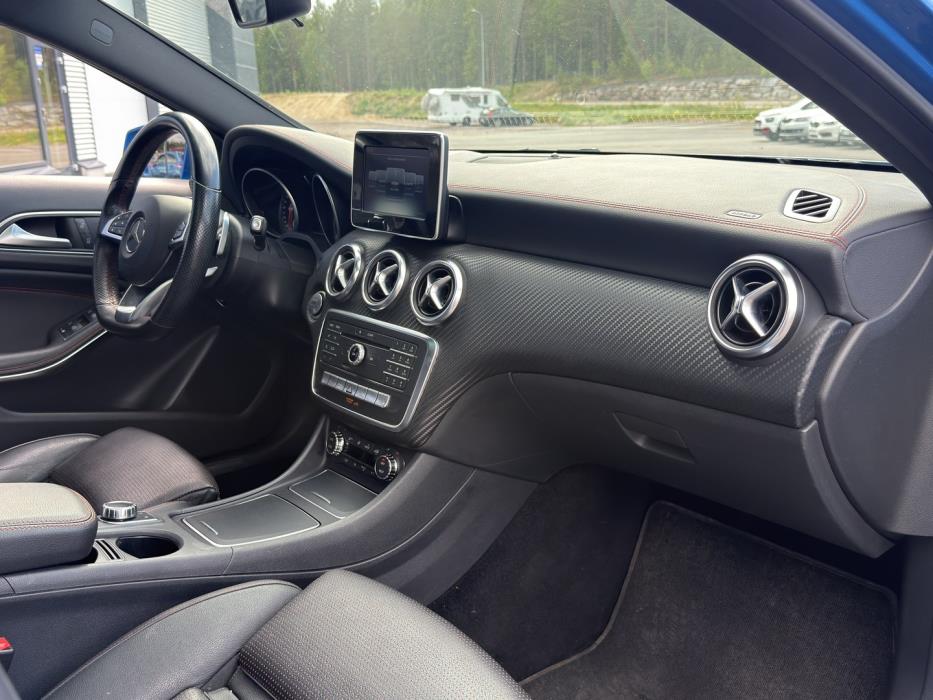 MERCEDES-BENZ A 2016