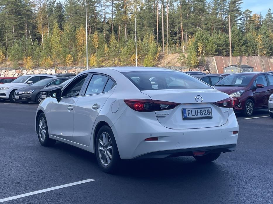 MAZDA Mazda3 2015