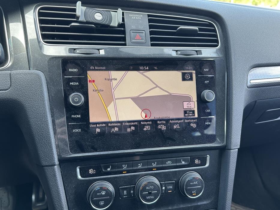 VOLKSWAGEN Golf 2018