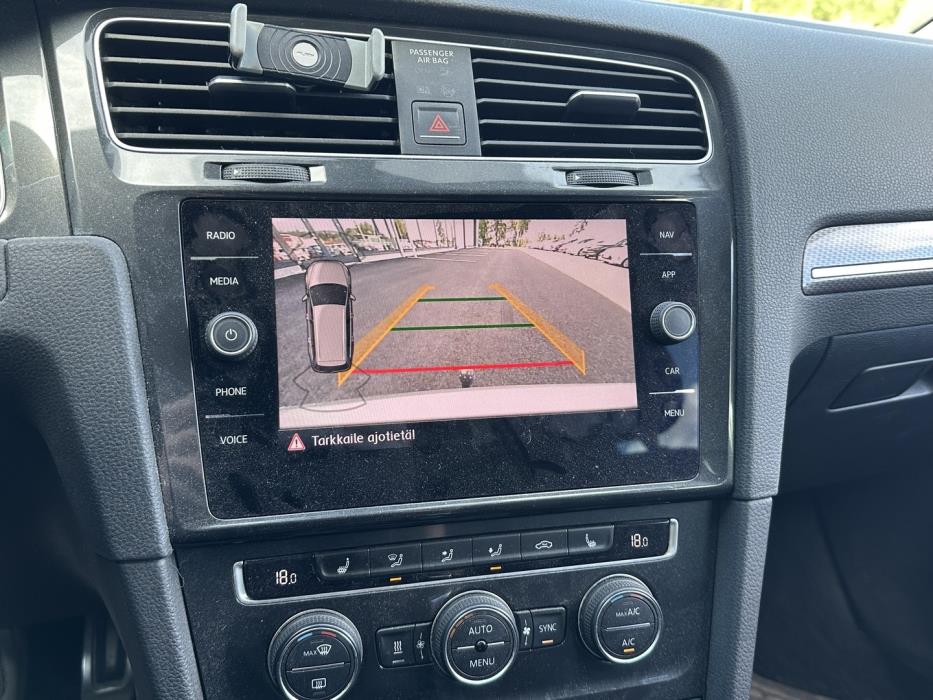 VOLKSWAGEN Golf 2018