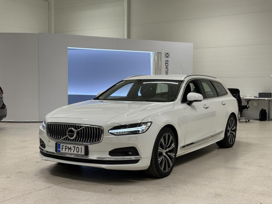 VOLVO V90 2021