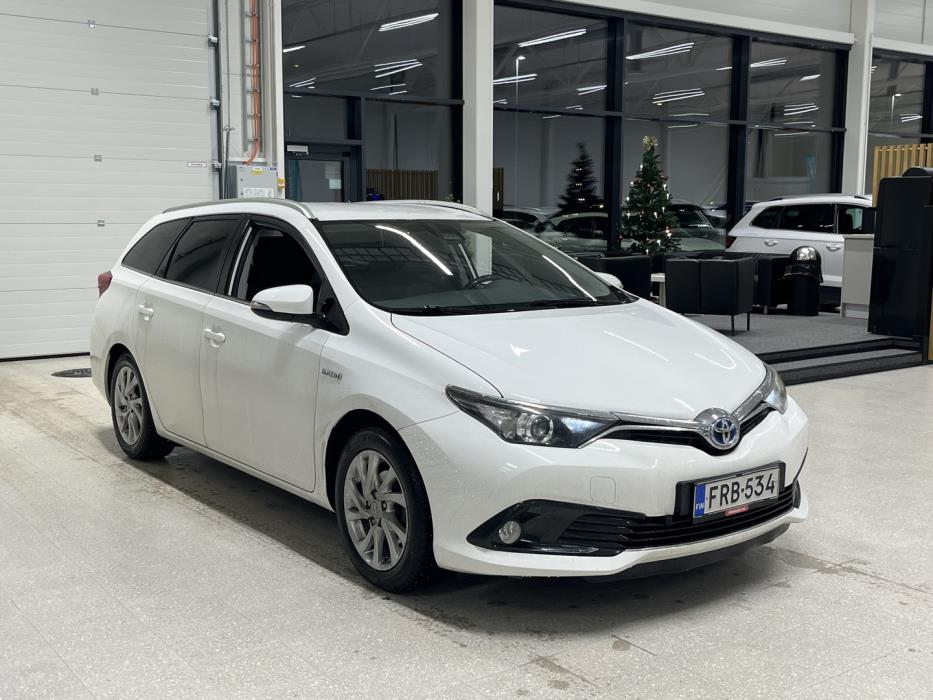 TOYOTA Auris 2017