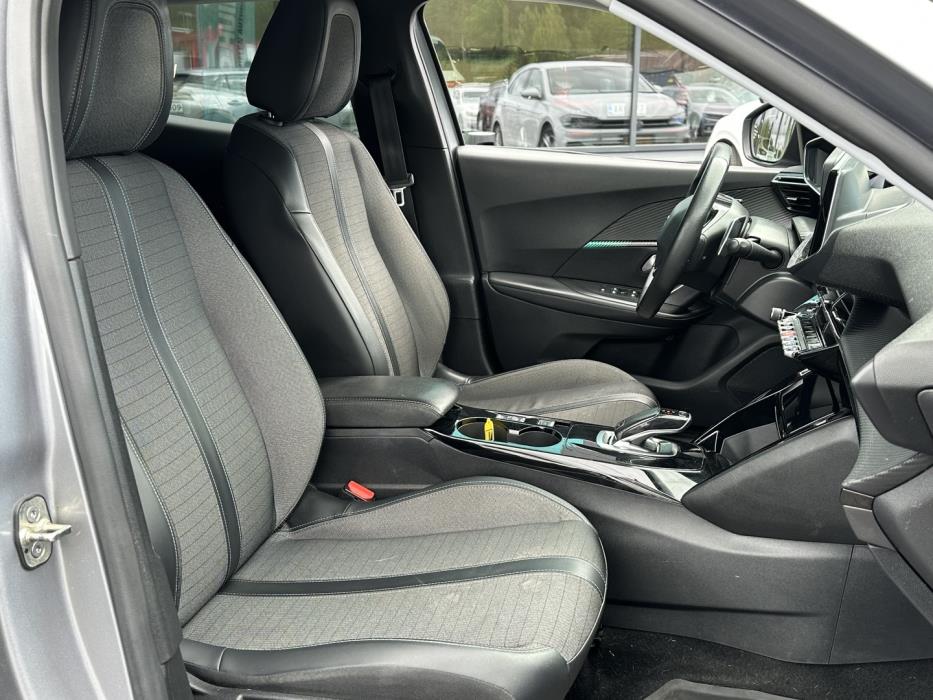 PEUGEOT 2008 2021