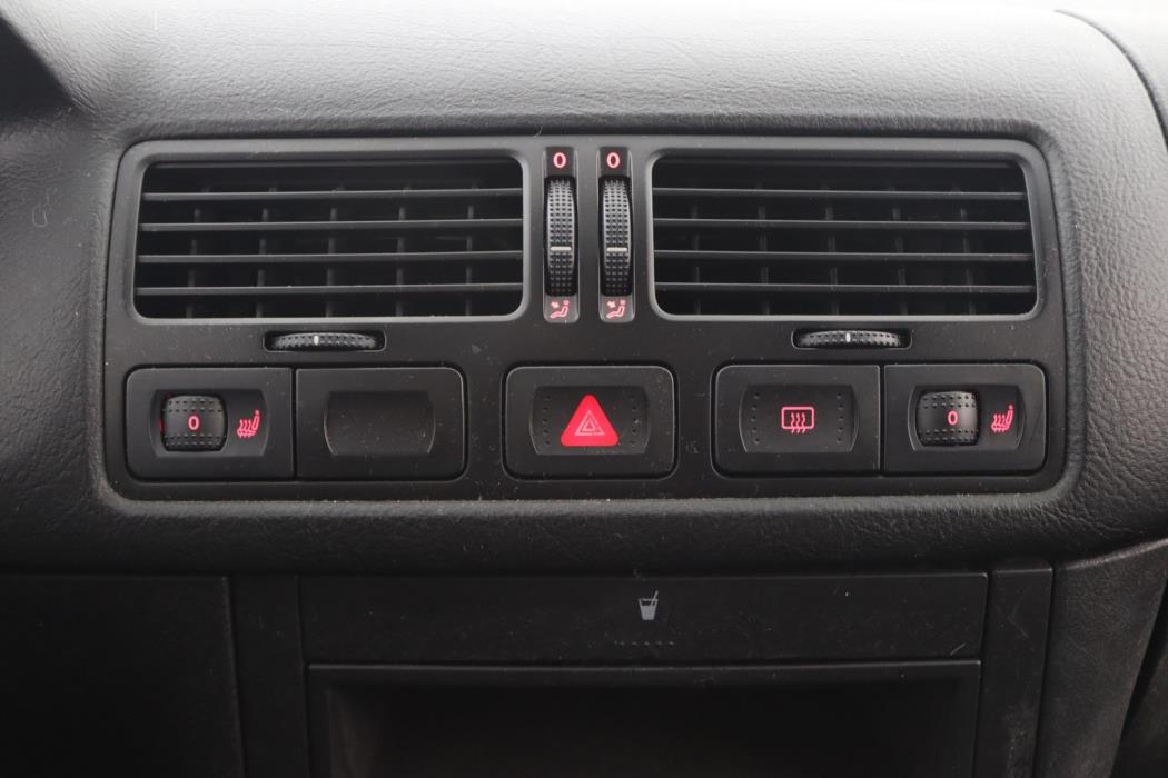 VOLKSWAGEN Bora 1999