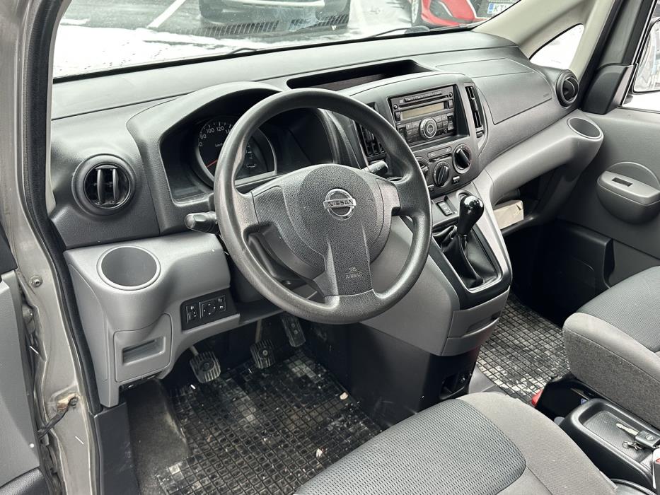 NISSAN NV200 2010