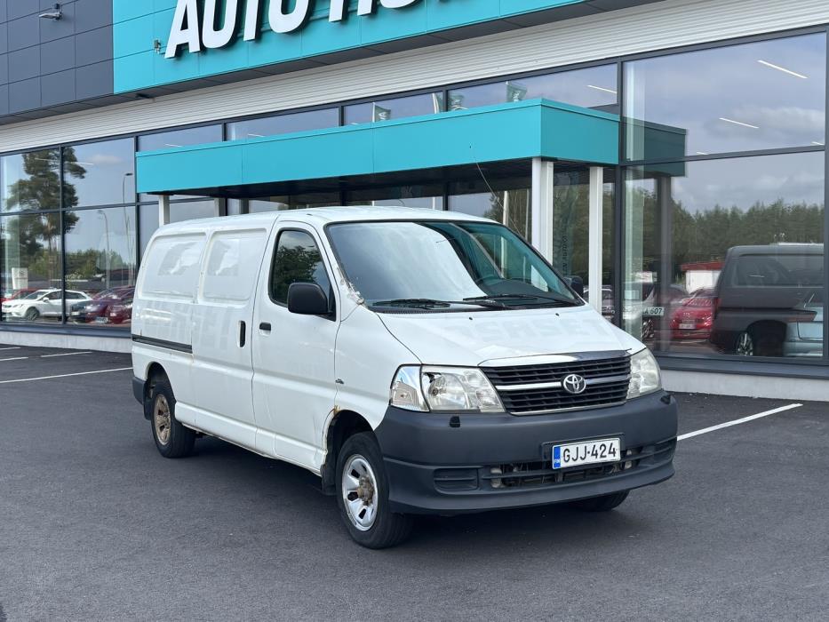TOYOTA Hiace 2011