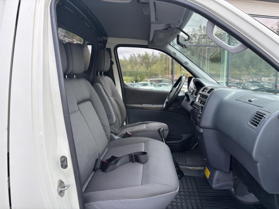TOYOTA Hiace 2011