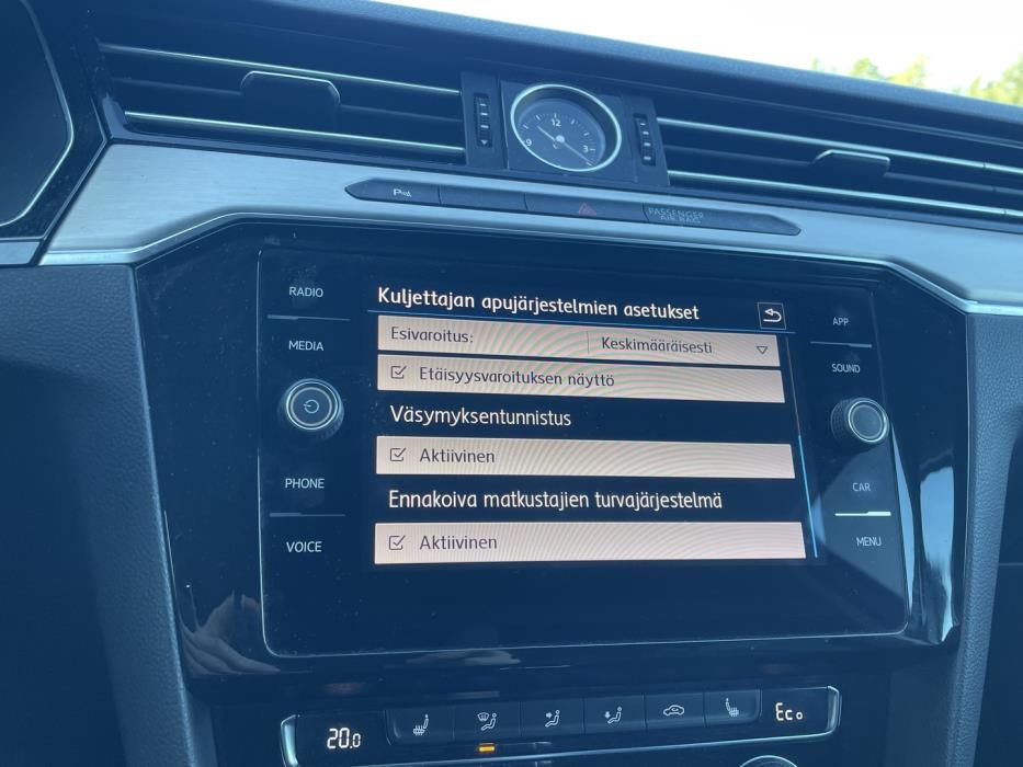 VOLKSWAGEN Passat 2019