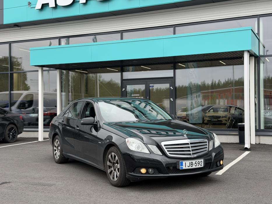 MERCEDES-BENZ E 2009
