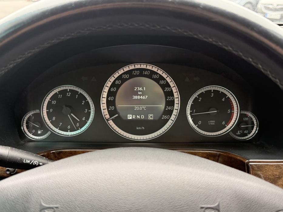MERCEDES-BENZ E 2009