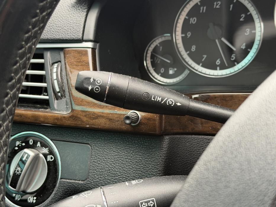 MERCEDES-BENZ E 2009