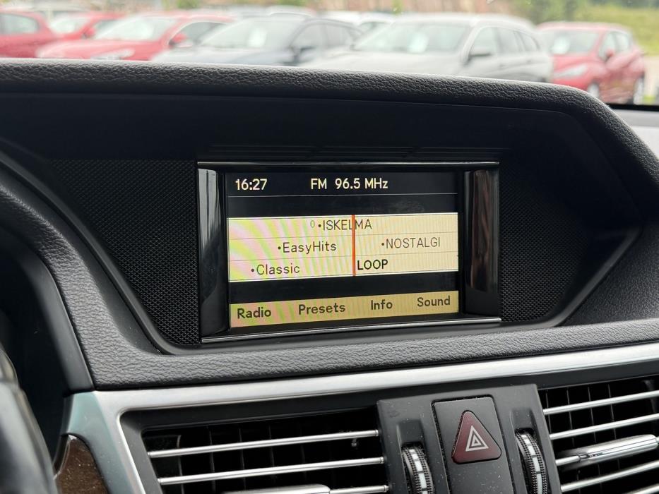 MERCEDES-BENZ E 2009