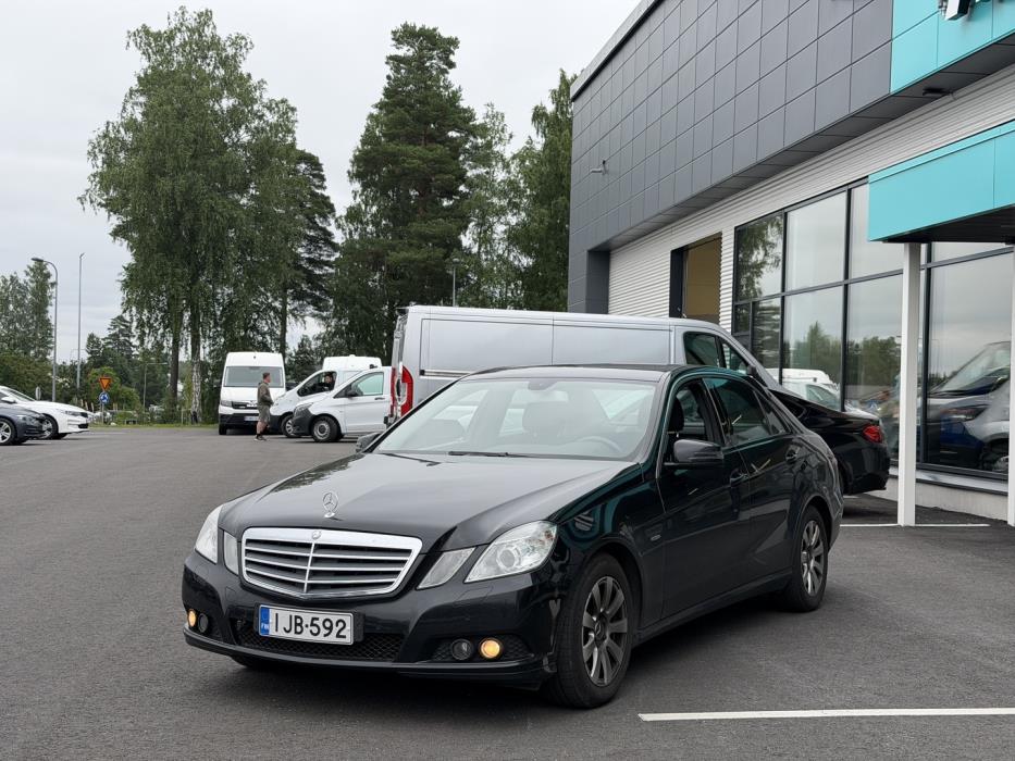 MERCEDES-BENZ E 2009