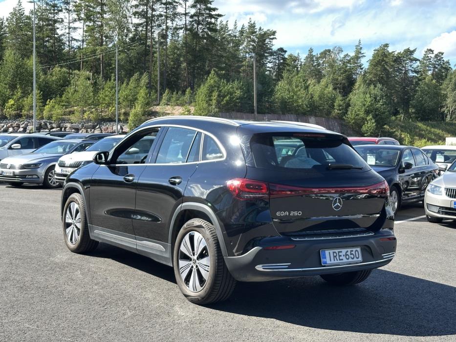 MERCEDES-BENZ EQA 2023