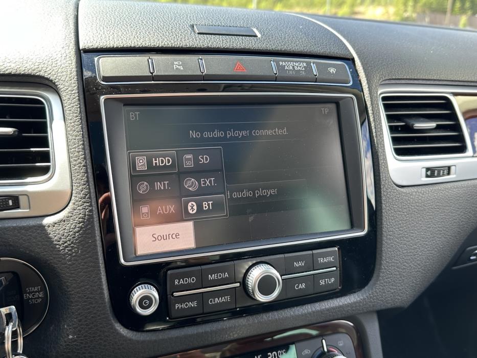 VOLKSWAGEN Touareg 2016