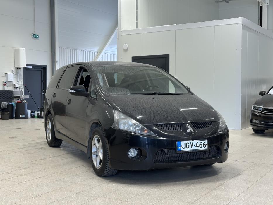 MITSUBISHI Grandis 2006