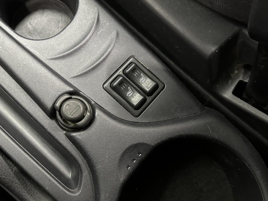 MITSUBISHI Grandis 2006