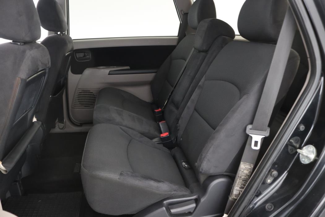 MITSUBISHI Grandis 2006